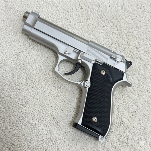 Replica M92 Beretta Airsoft Pistol – Sleek Silver Finish with Realistic Detail